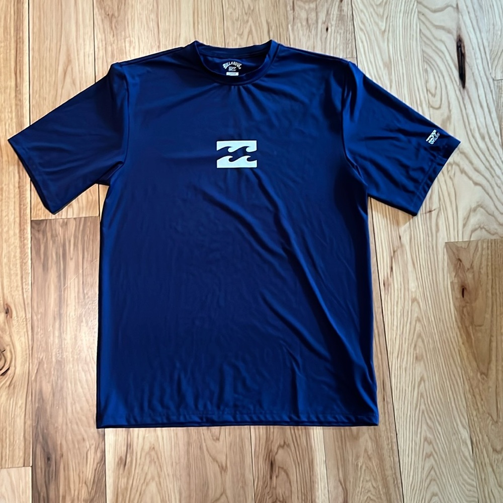 Billabong rash guard- men’s large